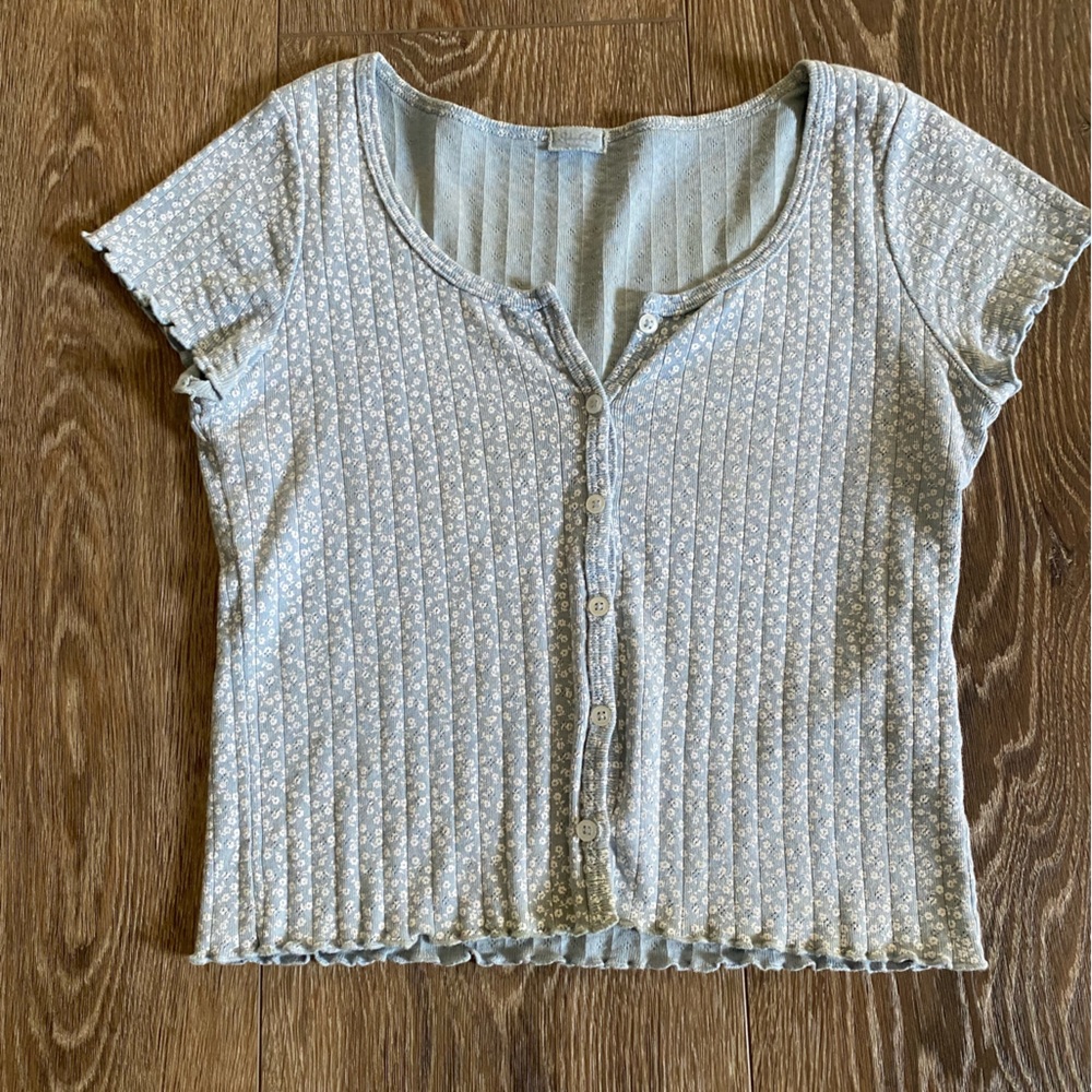 John Galt zelly top. Light blue floral
